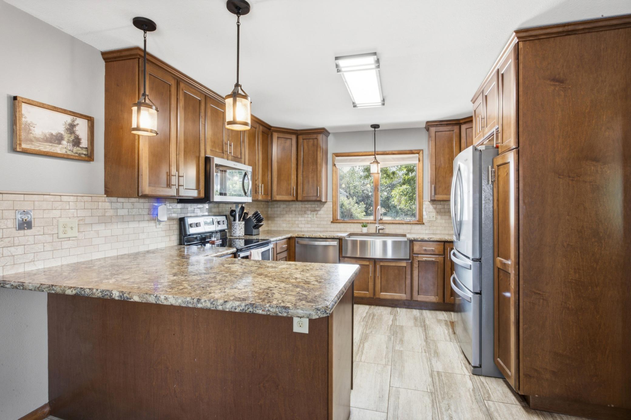1964 single family home for sale at 250 4th Street in Arthur, ND — 4 bed, 2 bath (photo 8 of 42)