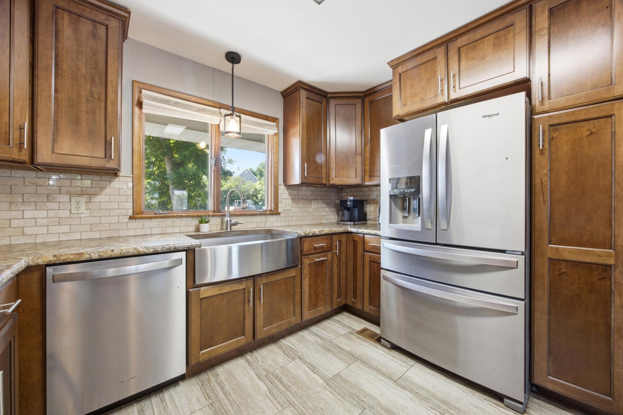 1964 single family home for sale at 250 4th Street in Arthur, ND — 4 bed, 2 bath (photo 10 of 42)