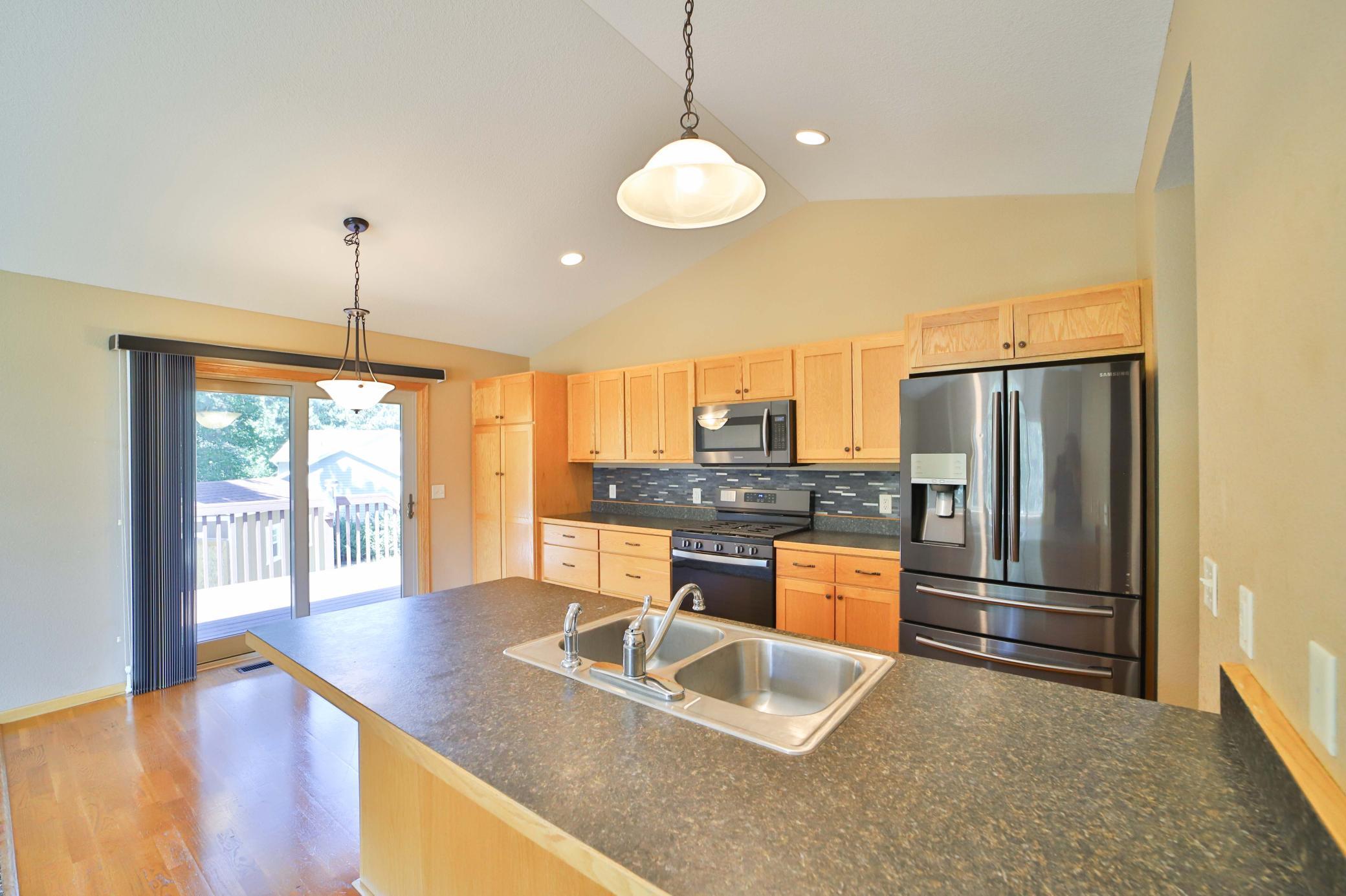 2007 single family home for sale at 16310 Pristine Pine Court in Brainerd, MN — 4 bed, 3 bath (photo 5 of 58)
