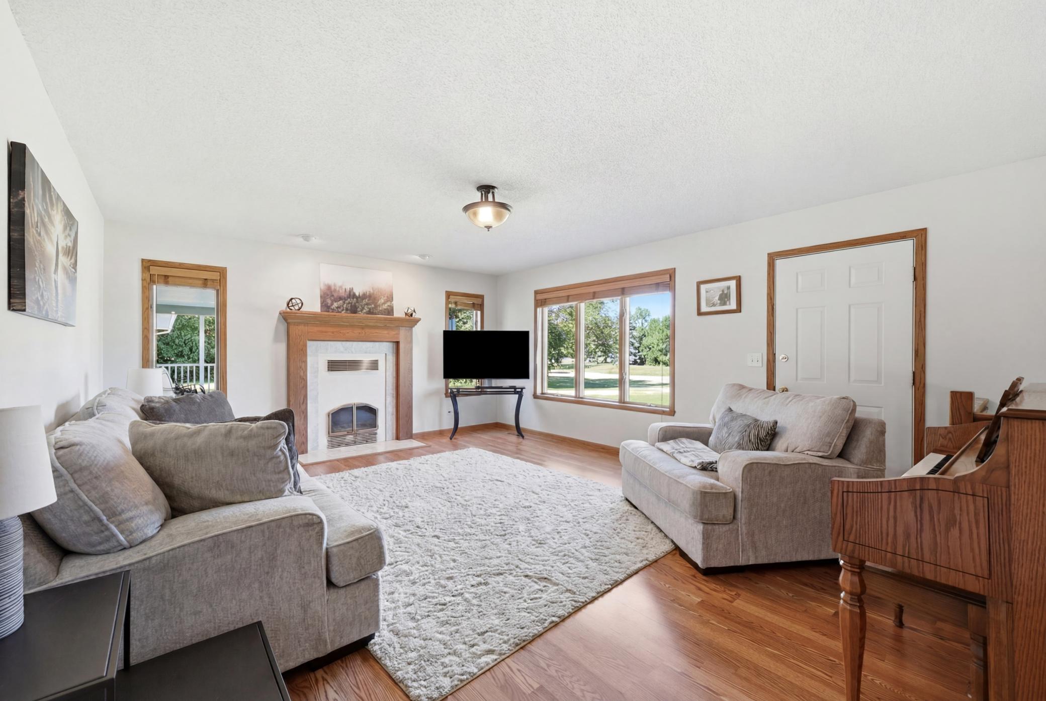 1991 single family home for sale at 6775 50th Avenue S in Sabin, MN — 4 bed, 4 bath (photo 14 of 57)