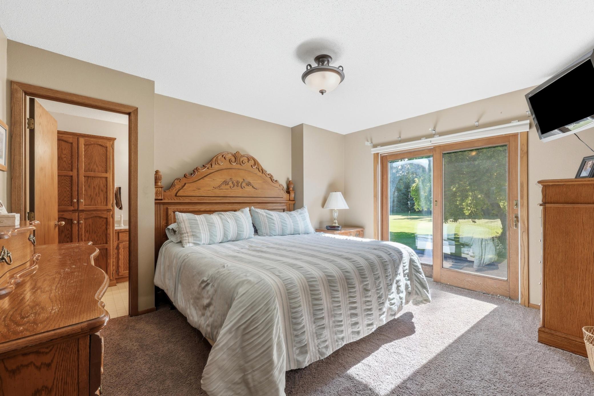 1991 single family home for sale at 6775 50th Avenue S in Sabin, MN — 4 bed, 4 bath (photo 17 of 57)