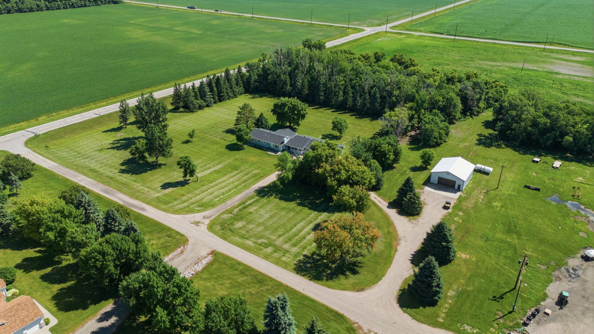 1991 single family home for sale at 6775 50th Avenue S in Sabin, MN — 4 bed, 4 bath (photo 3 of 57)