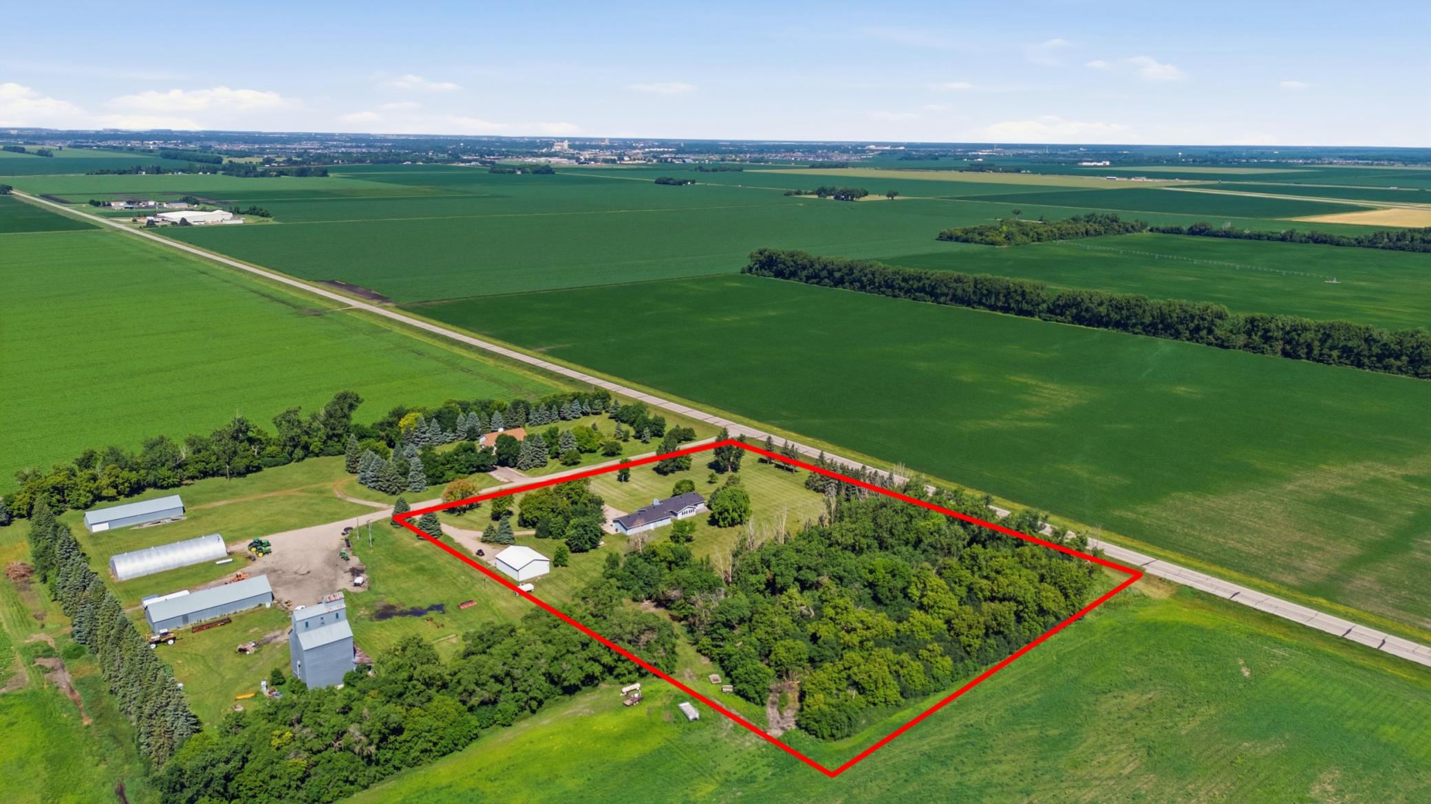 1991 single family home for sale at 6775 50th Avenue S in Sabin, MN — 4 bed, 4 bath (photo 52 of 57)