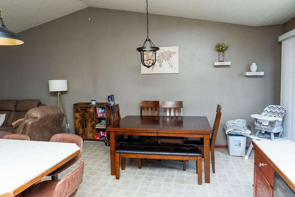 1028 39 Avenue W, West Fargo ND 58078 - Photo 6 of 44
