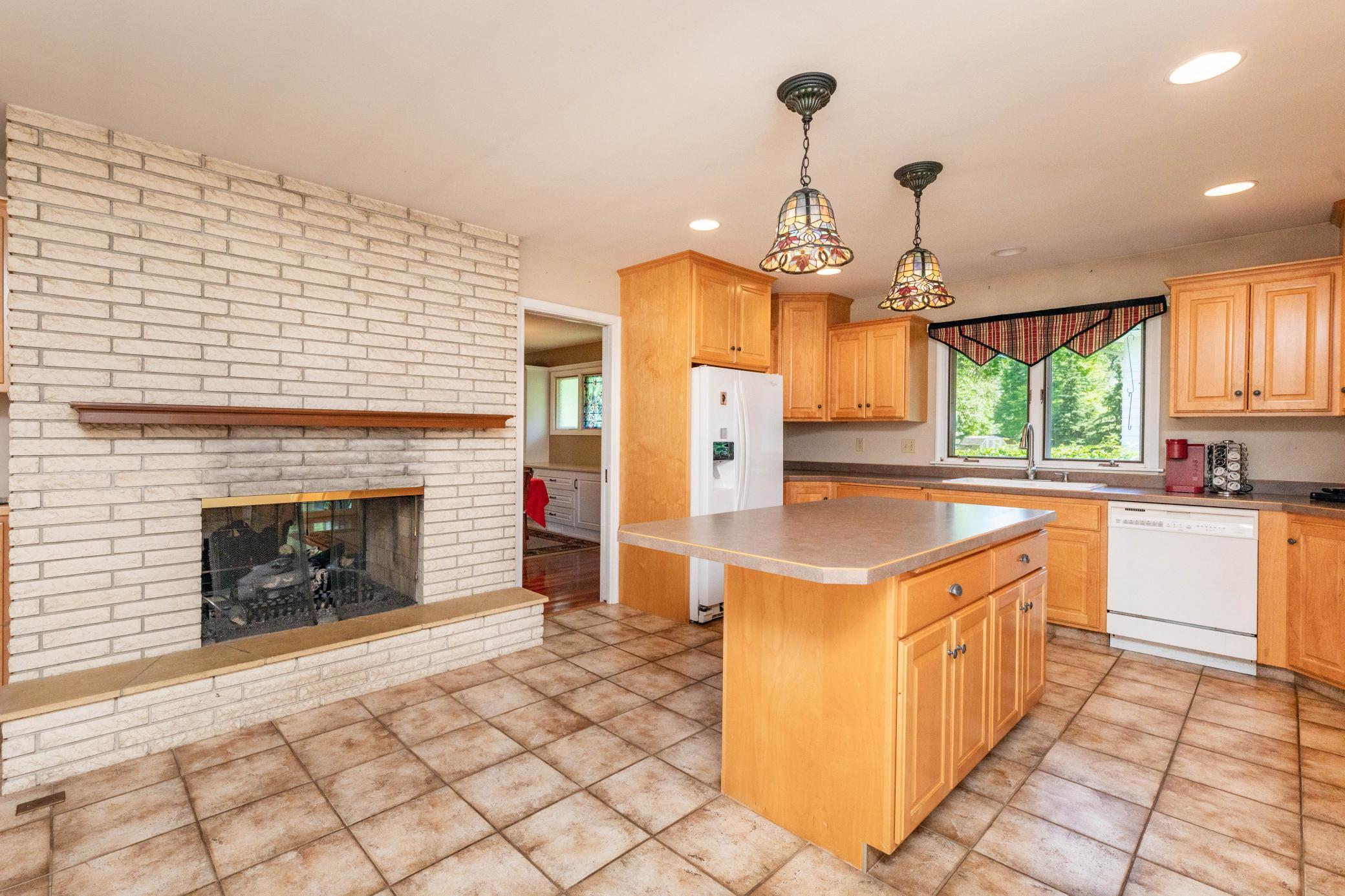 2474 W Country Club Drive S, Fargo ND 58103 - Photo 12 of 56