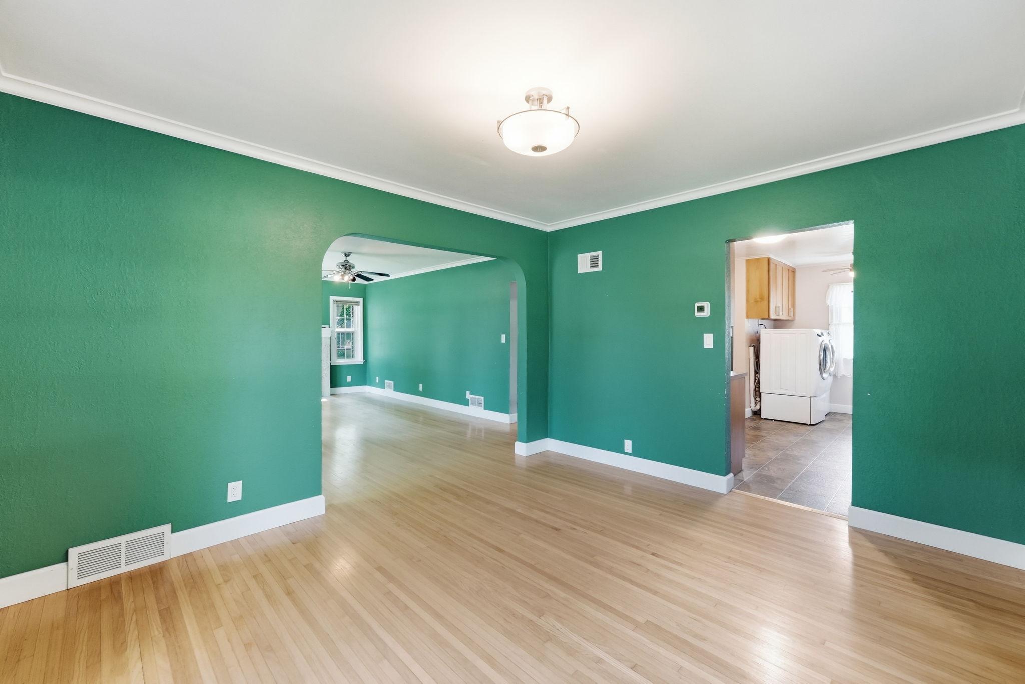 1942 single family home for sale at 1002 Cedar Street in Alexandria, MN — 4 bed, 3 bath (photo 11 of 61)
