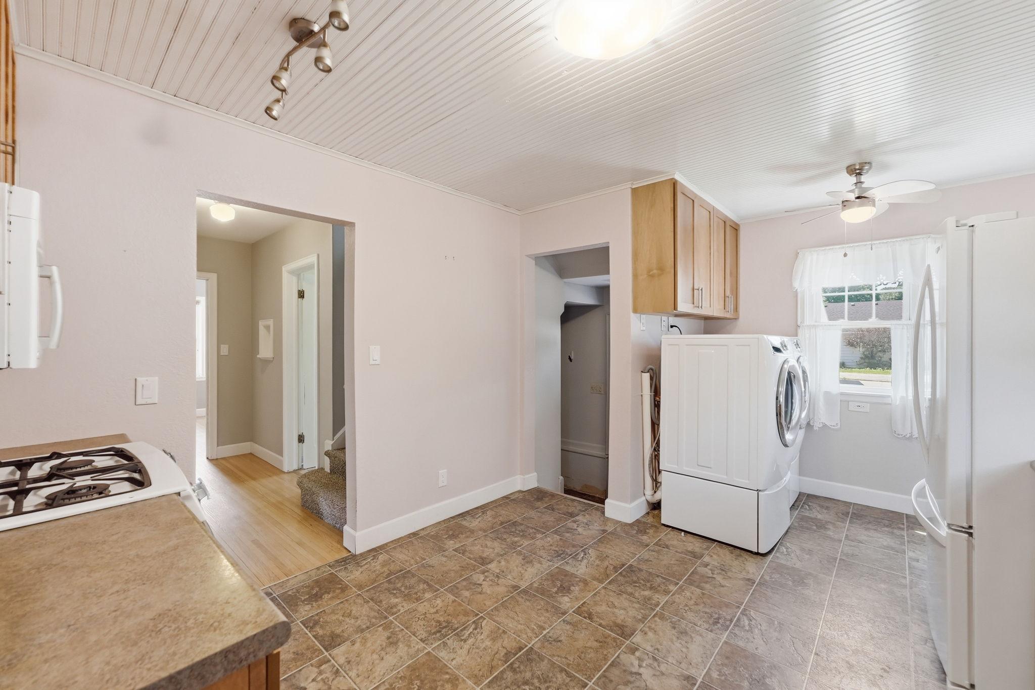 1942 single family home for sale at 1002 Cedar Street in Alexandria, MN — 4 bed, 3 bath (photo 17 of 61)