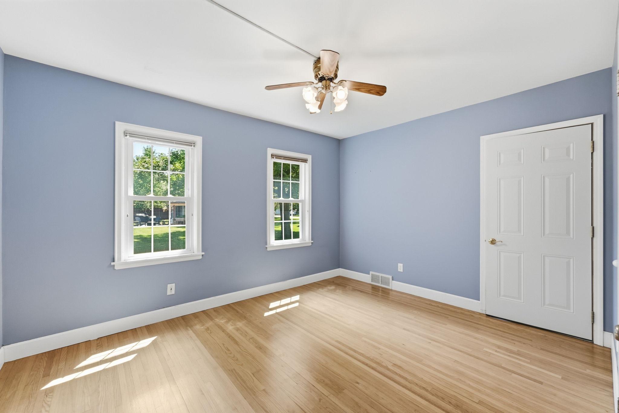 1942 single family home for sale at 1002 Cedar Street in Alexandria, MN — 4 bed, 3 bath (photo 19 of 61)