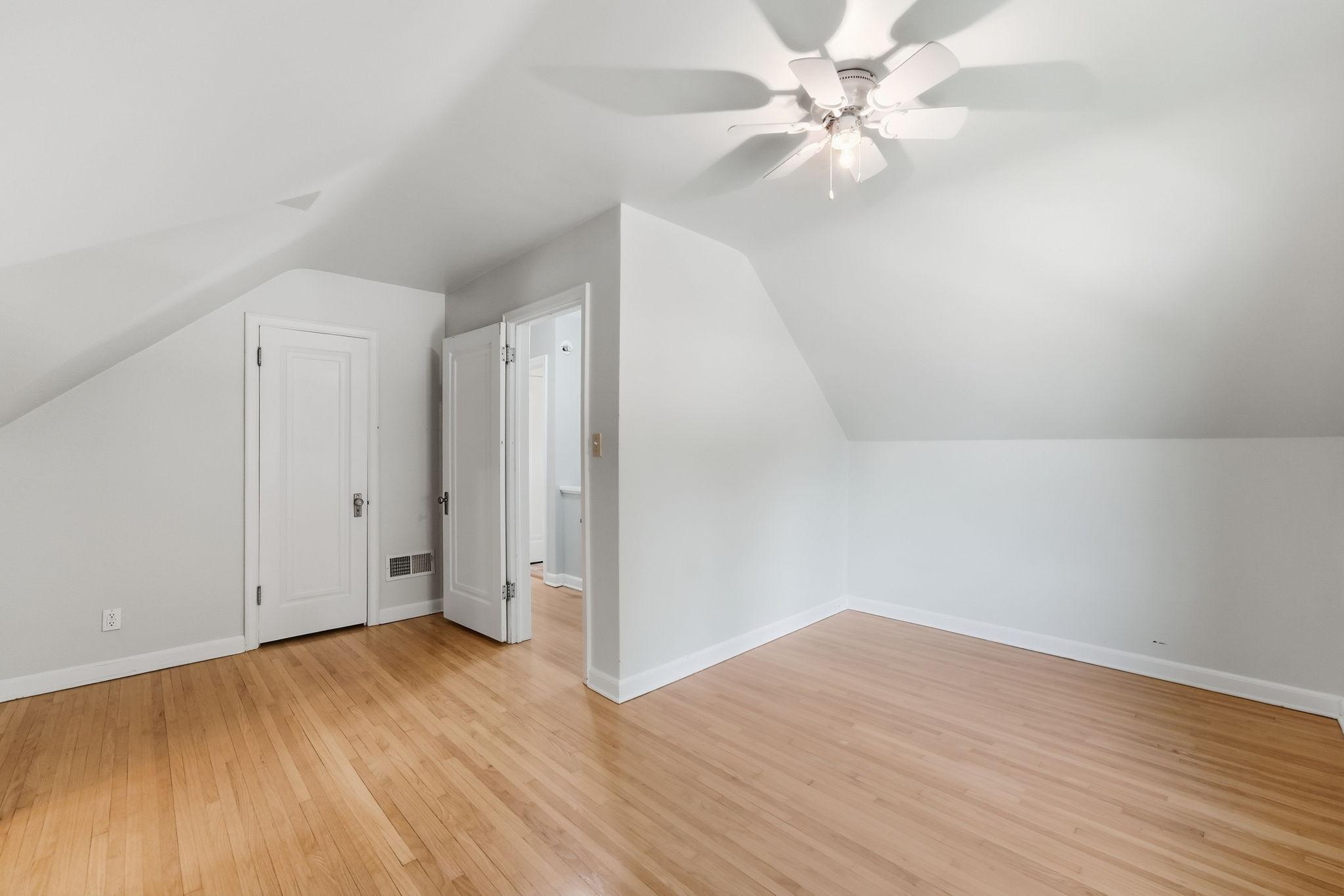 1942 single family home for sale at 1002 Cedar Street in Alexandria, MN — 4 bed, 3 bath (photo 27 of 61)