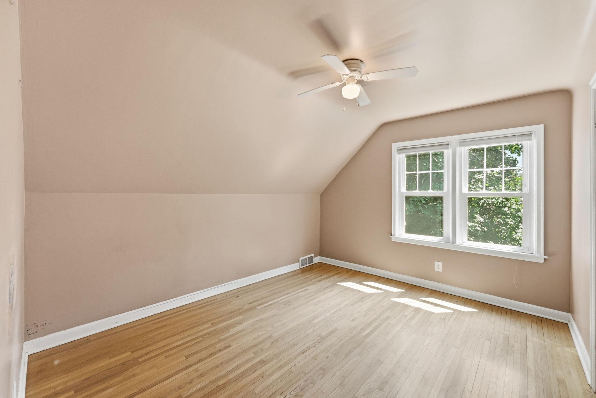 1942 single family home for sale at 1002 Cedar Street in Alexandria, MN — 4 bed, 3 bath (photo 30 of 61)