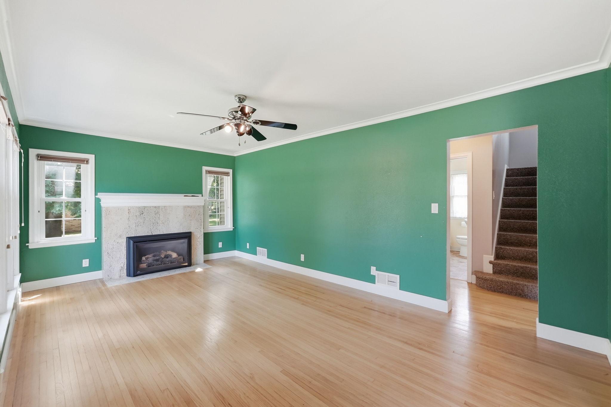 1942 single family home for sale at 1002 Cedar Street in Alexandria, MN — 4 bed, 3 bath (photo 5 of 61)