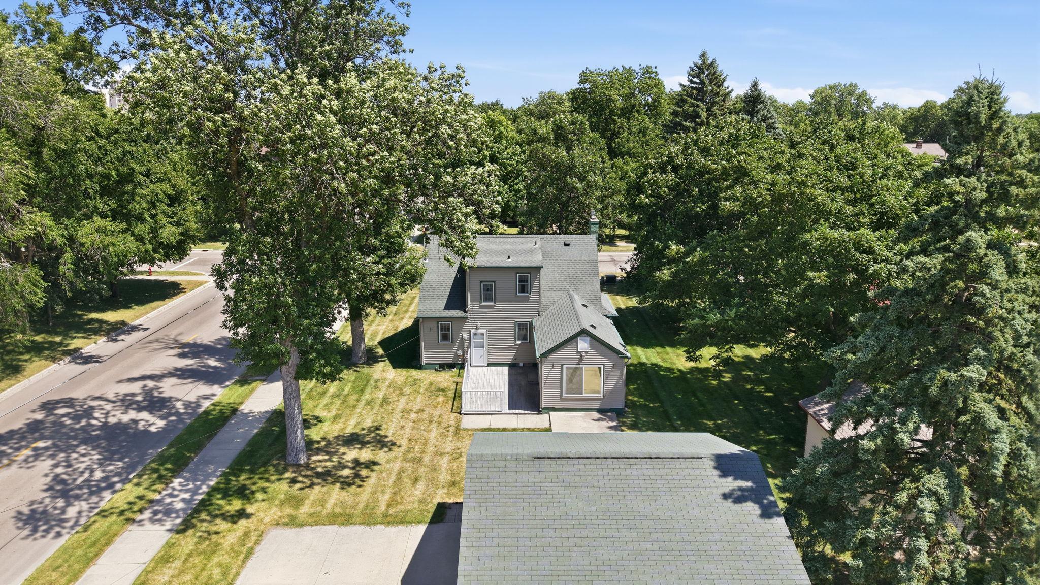 1942 single family home for sale at 1002 Cedar Street in Alexandria, MN — 4 bed, 3 bath (photo 56 of 61)