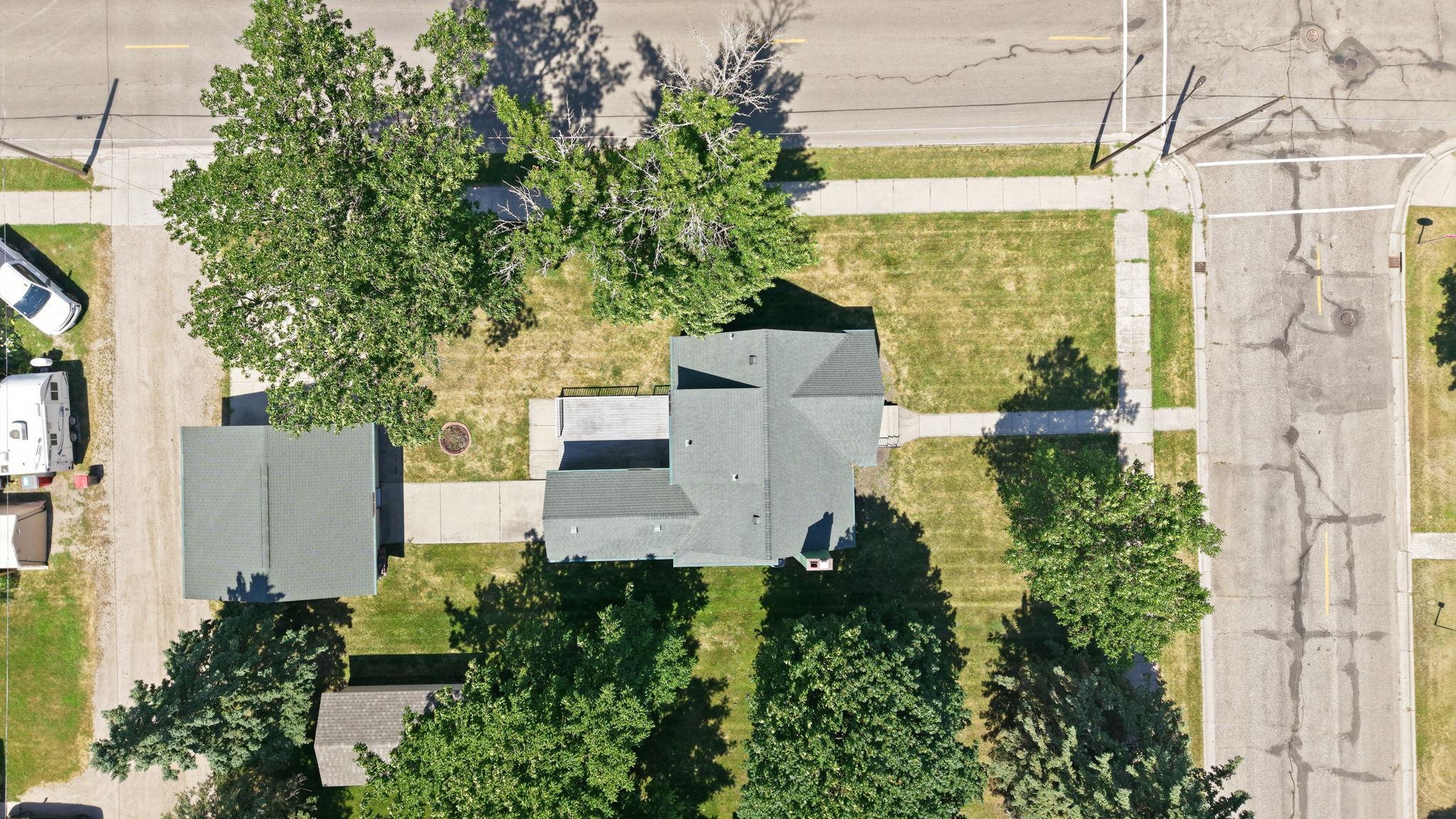 1942 single family home for sale at 1002 Cedar Street in Alexandria, MN — 4 bed, 3 bath (photo 57 of 61)