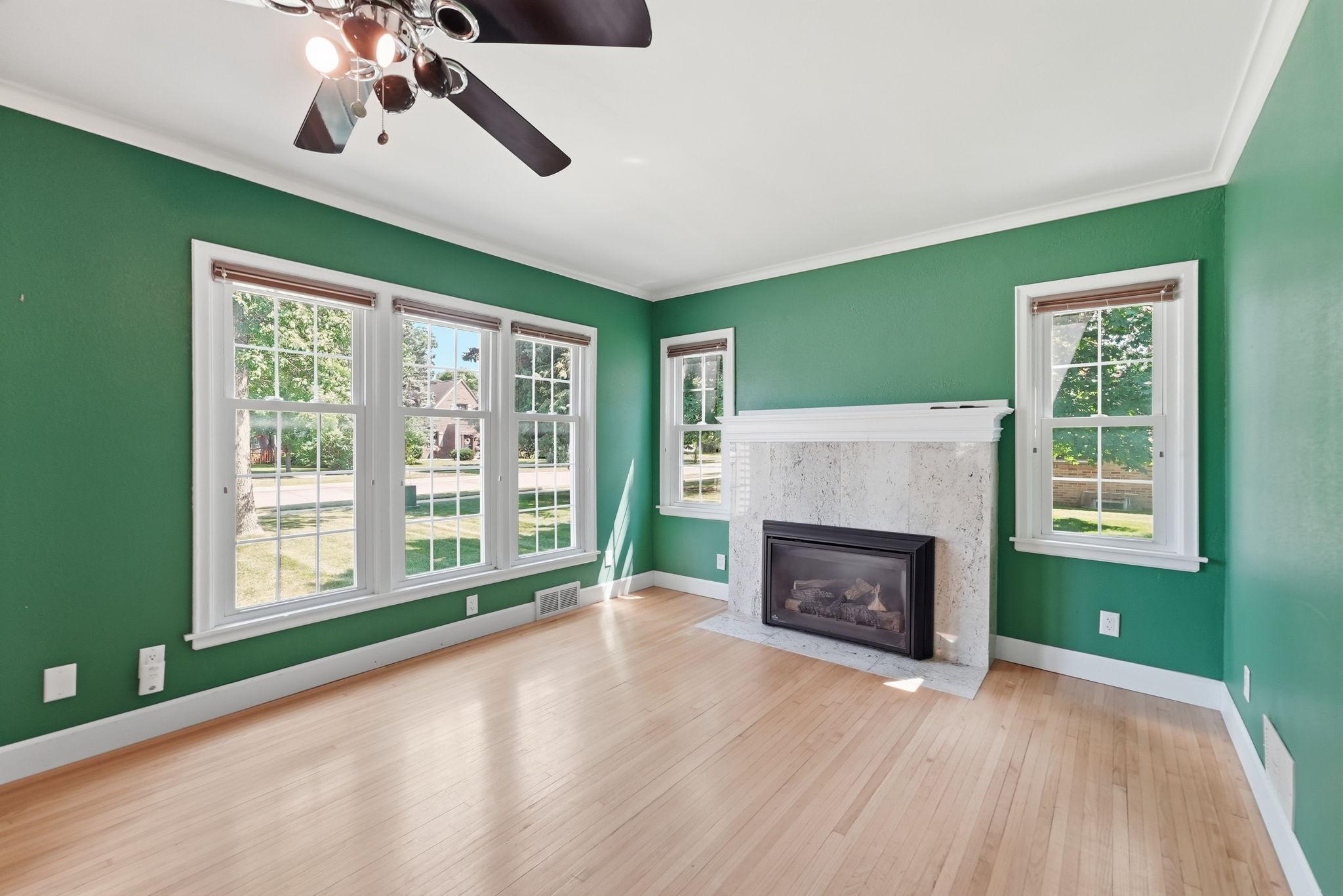 1942 single family home for sale at 1002 Cedar Street in Alexandria, MN — 4 bed, 3 bath (photo 7 of 61)