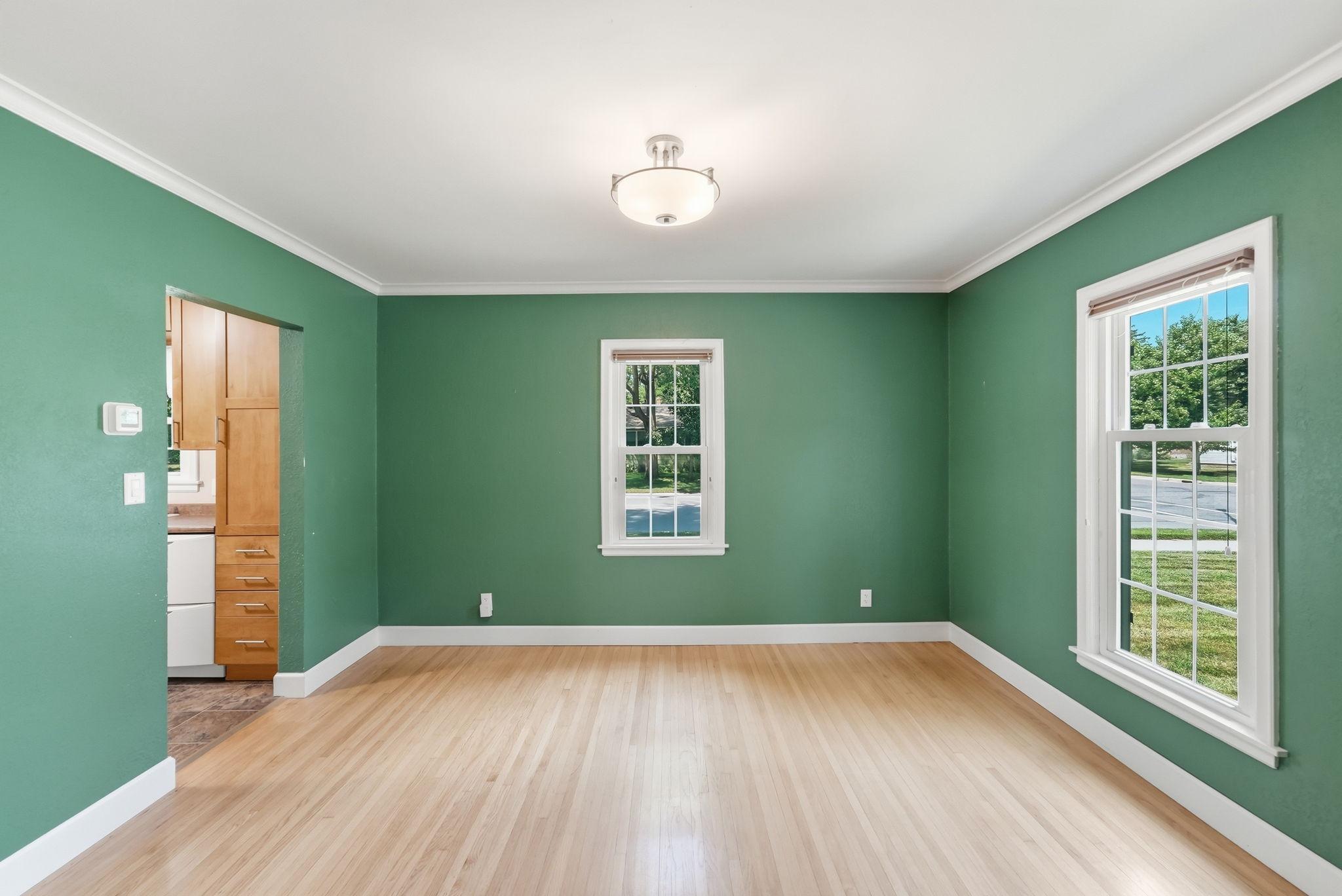 1942 single family home for sale at 1002 Cedar Street in Alexandria, MN — 4 bed, 3 bath (photo 9 of 61)