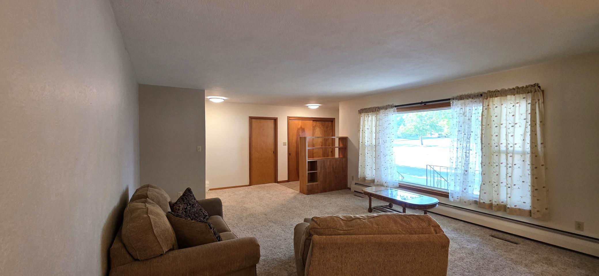 351 5th Street NW, Valley City ND 58072 - Photo 4 of 56