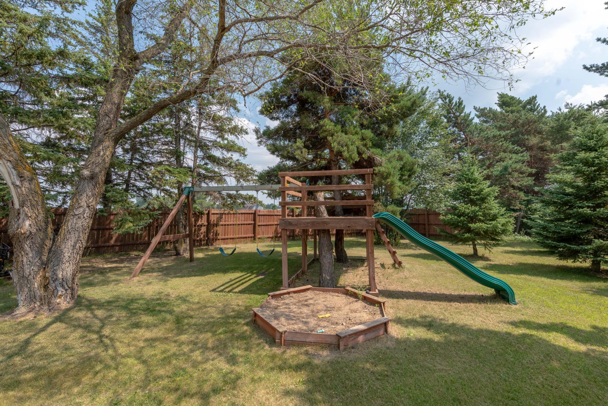 512 Pinetree Drive, Perham MN 56573 - Photo 8 of 31