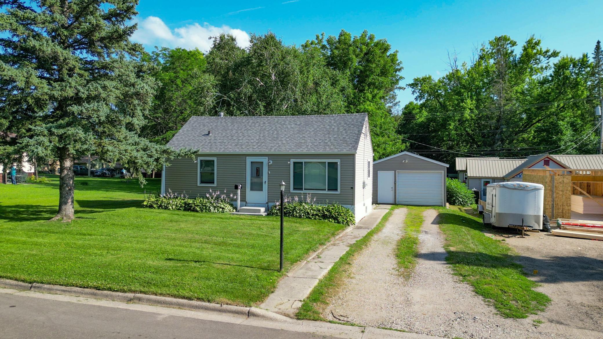 620 E Adolphus Avenue, Fergus Falls MN 56537 - Photo 2 of 9