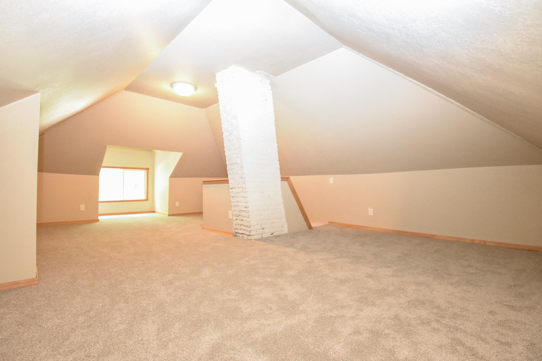 1114 UNIVERSITY Drive N, Fargo ND 58102 - Photo 23 of 39
