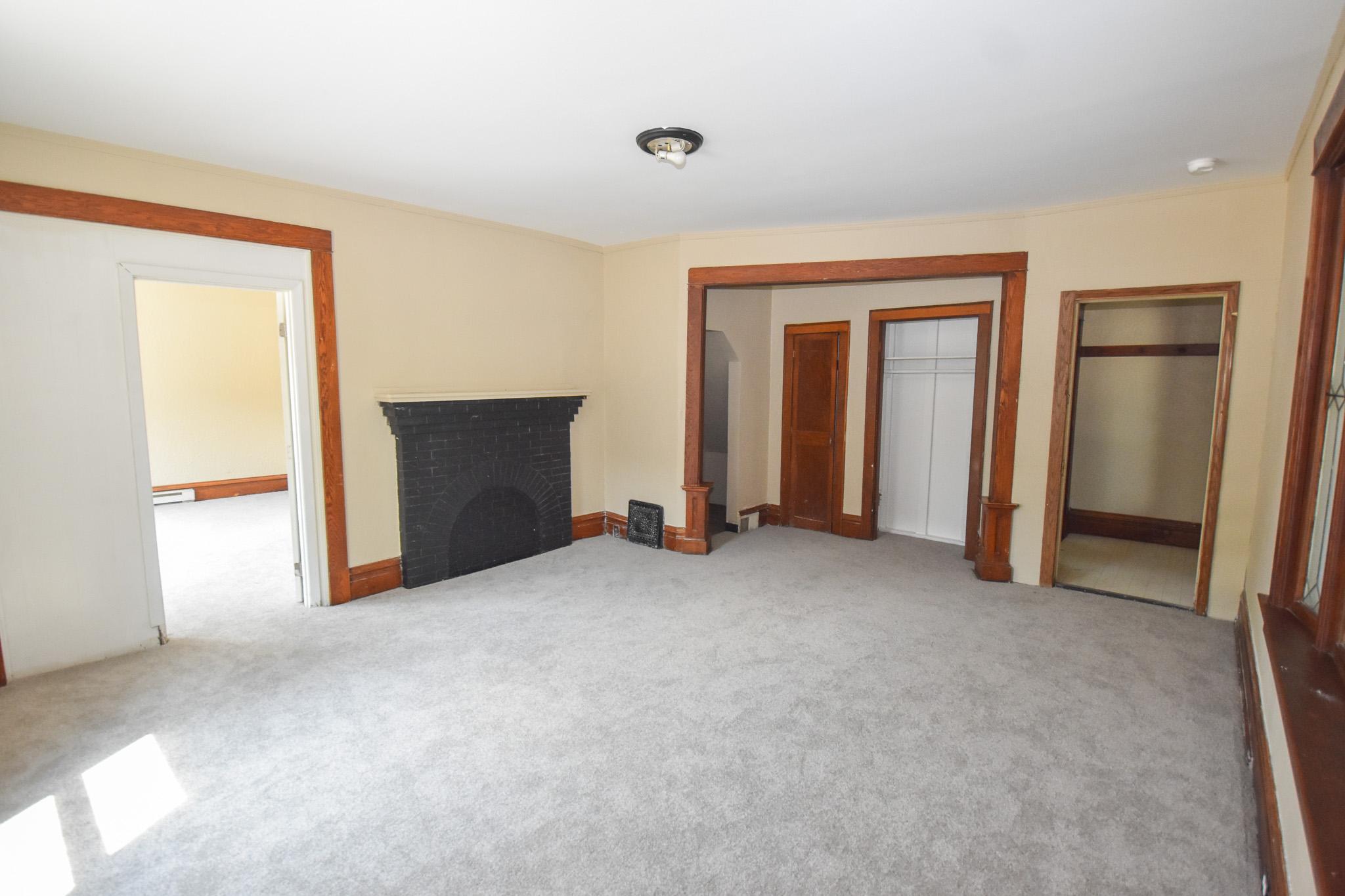 1114 UNIVERSITY Drive N, Fargo ND 58102 - Photo 5 of 39