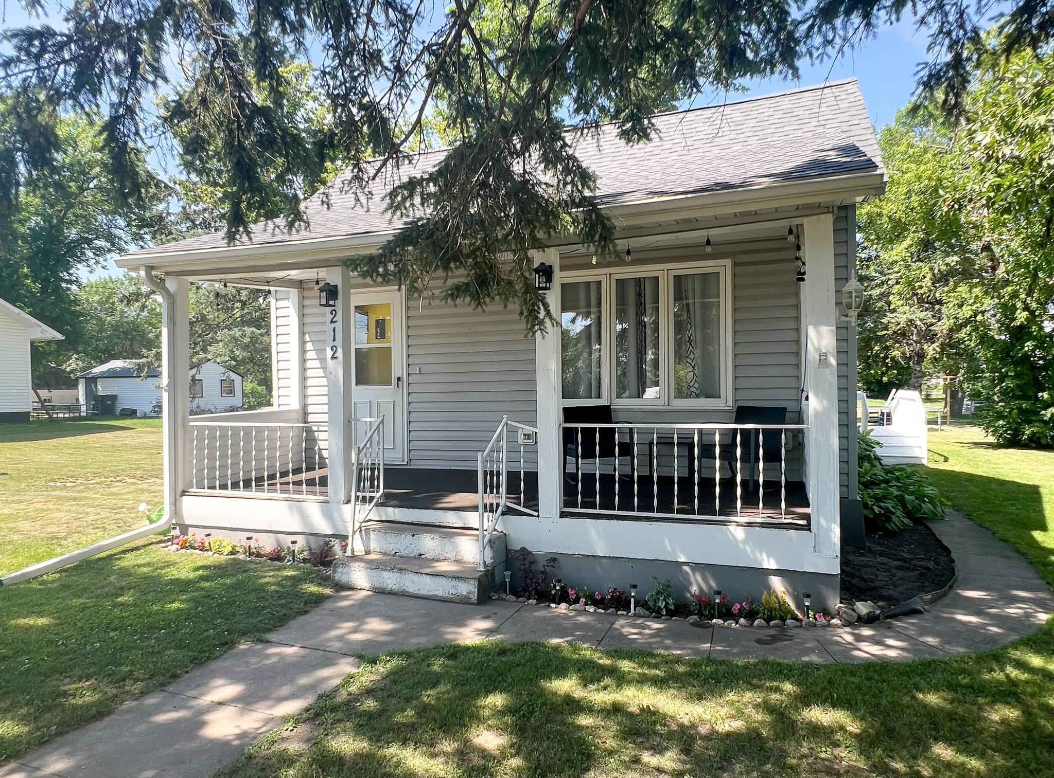 1900 single family home for sale at 212 Norman Avenue NW in Twin Valley, MN — 2 bed, 1 bath (photo 20 of 28)