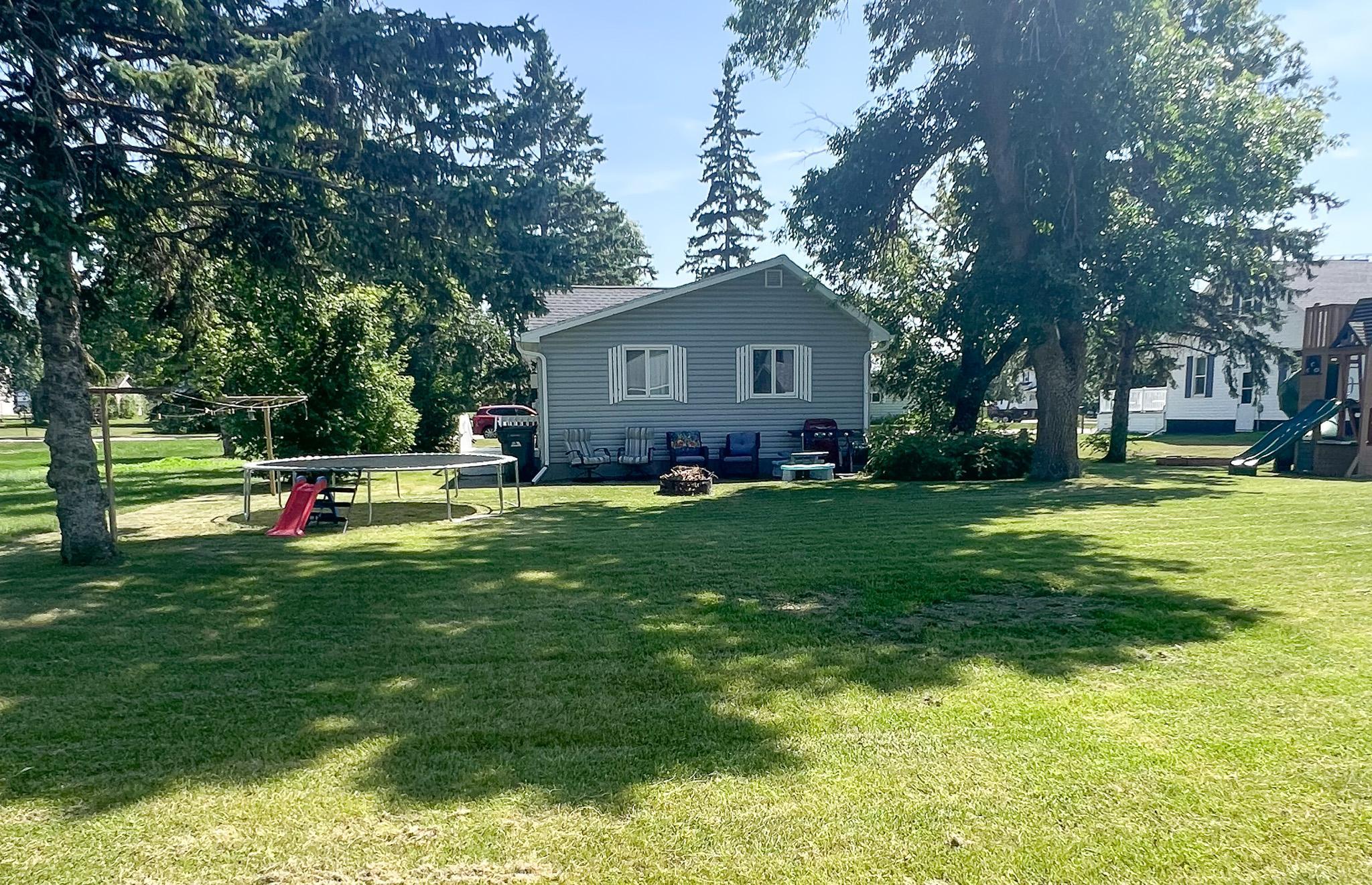 1900 single family home for sale at 212 Norman Avenue NW in Twin Valley, MN — 2 bed, 1 bath (photo 27 of 28)