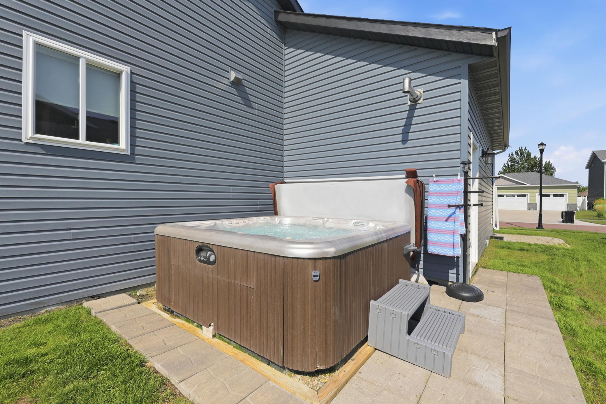 3745 Merrifield Drive S, Fargo ND 58104 - Photo 29 of 32