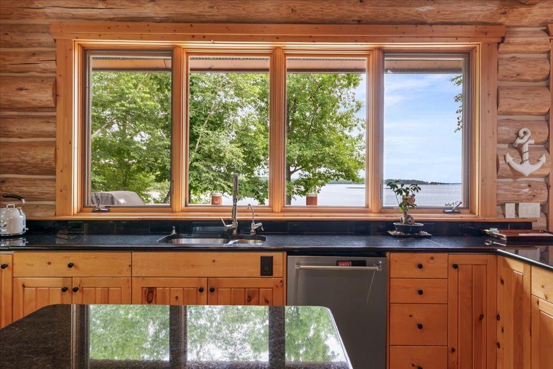 1998 single family home for sale at 2468 Maple Drive SW in Nisswa, MN — 6 bed, 9 bath (photo 11 of 61)