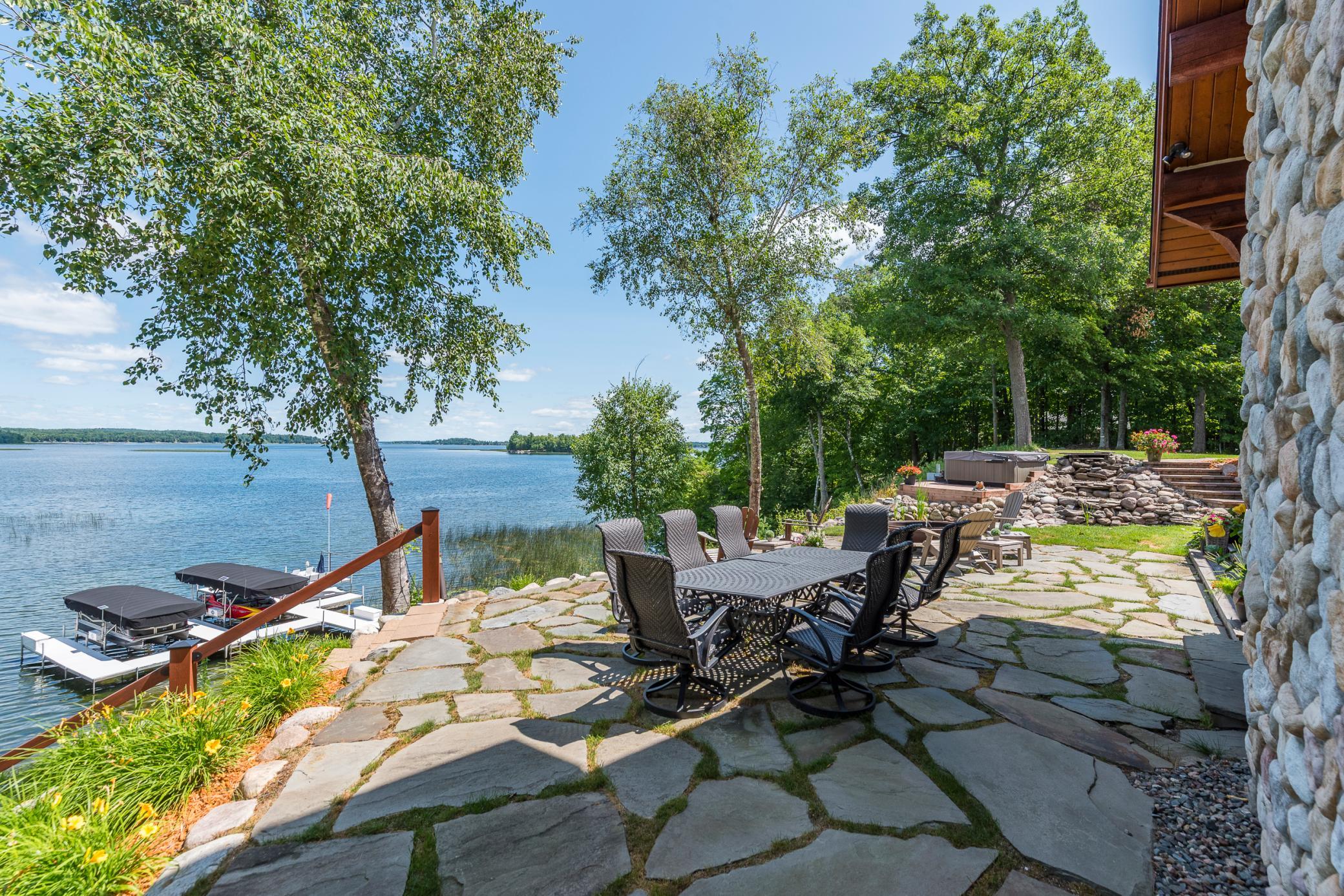 1998 single family home for sale at 2468 Maple Drive SW in Nisswa, MN — 6 bed, 9 bath (photo 7 of 61)