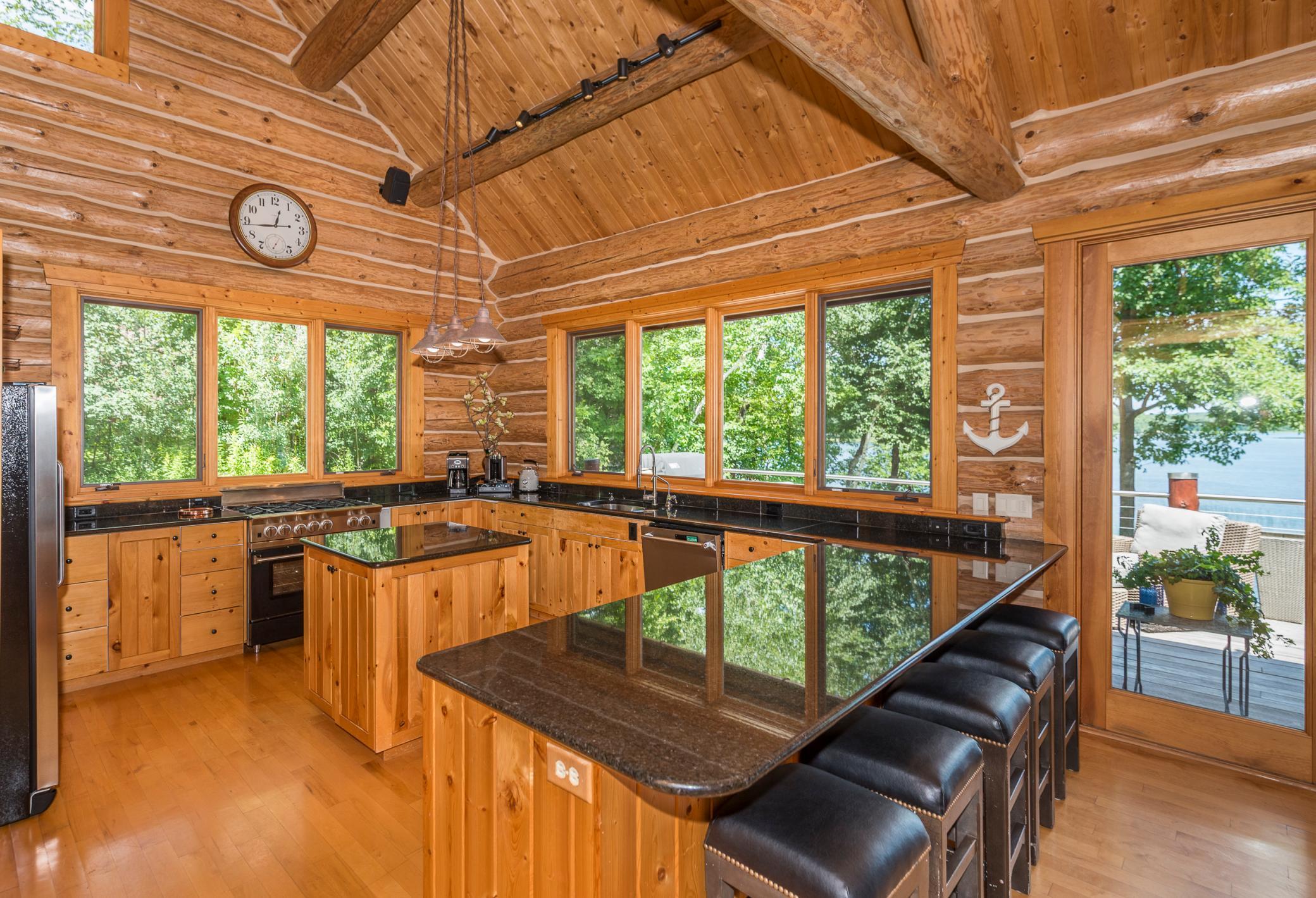 1998 single family home for sale at 2468 Maple Drive SW in Nisswa, MN — 6 bed, 9 bath (photo 10 of 61)