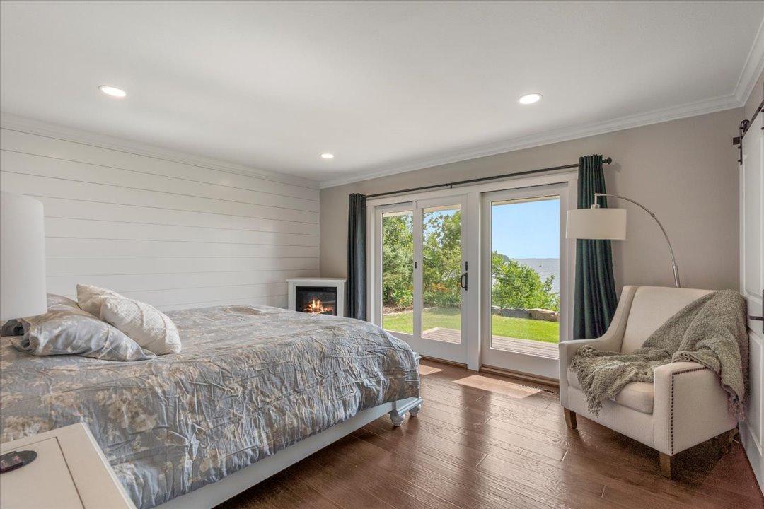 1969 single family home for sale at 22609 Hole In The Day Drive in Nisswa, MN — 5 bed, 3 bath (photo 18 of 47)