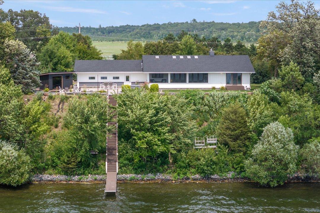 1969 single family home for sale at 22609 Hole In The Day Drive in Nisswa, MN — 5 bed, 3 bath (photo 3 of 47)