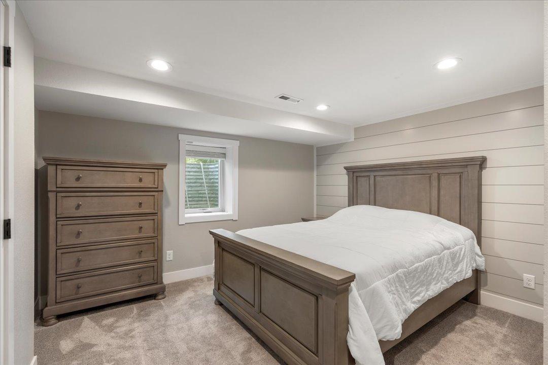1969 single family home for sale at 22609 Hole In The Day Drive in Nisswa, MN — 5 bed, 3 bath (photo 41 of 47)