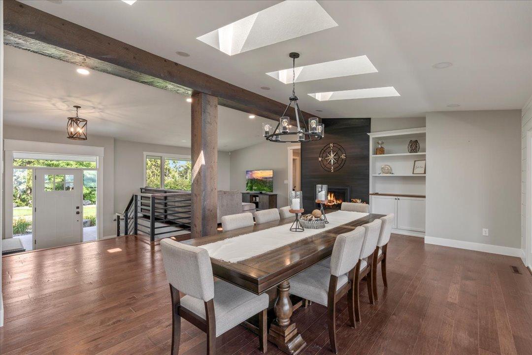 1969 single family home for sale at 22609 Hole In The Day Drive in Nisswa, MN — 5 bed, 3 bath (photo 9 of 47)