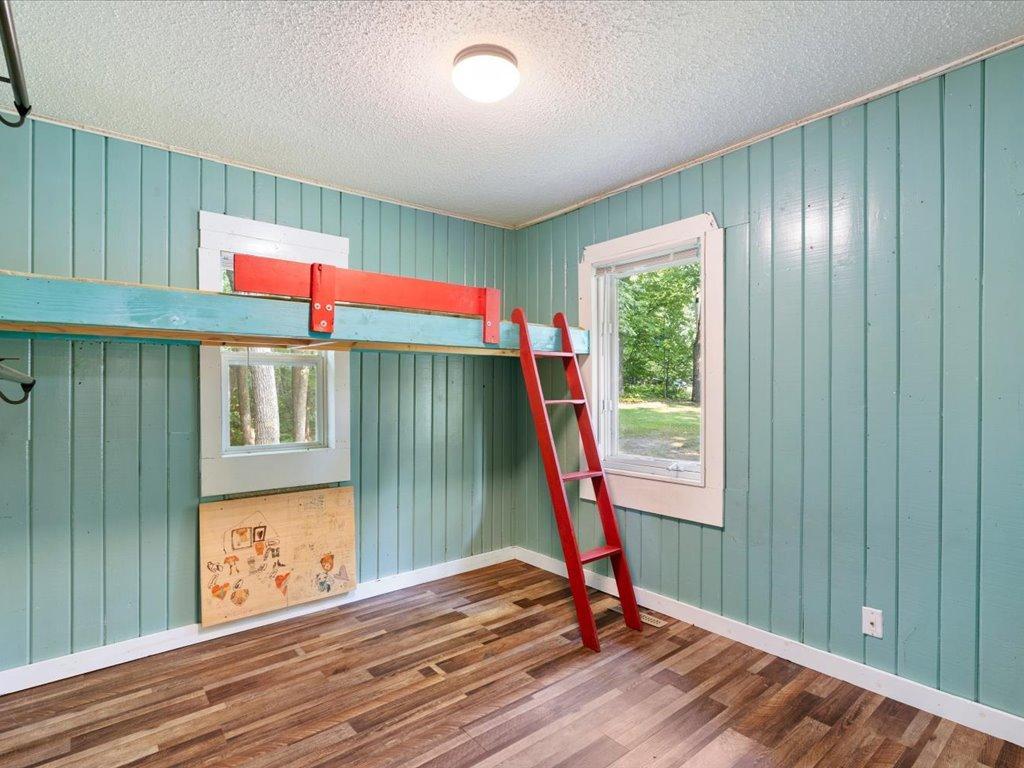 1960 single family home for sale at 8633 Interlachen Road in Nisswa, MN — 2 bed, 1 bath (photo 11 of 23)