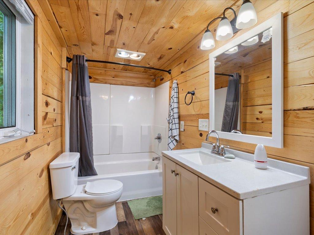 1960 single family home for sale at 8633 Interlachen Road in Nisswa, MN — 2 bed, 1 bath (photo 16 of 23)