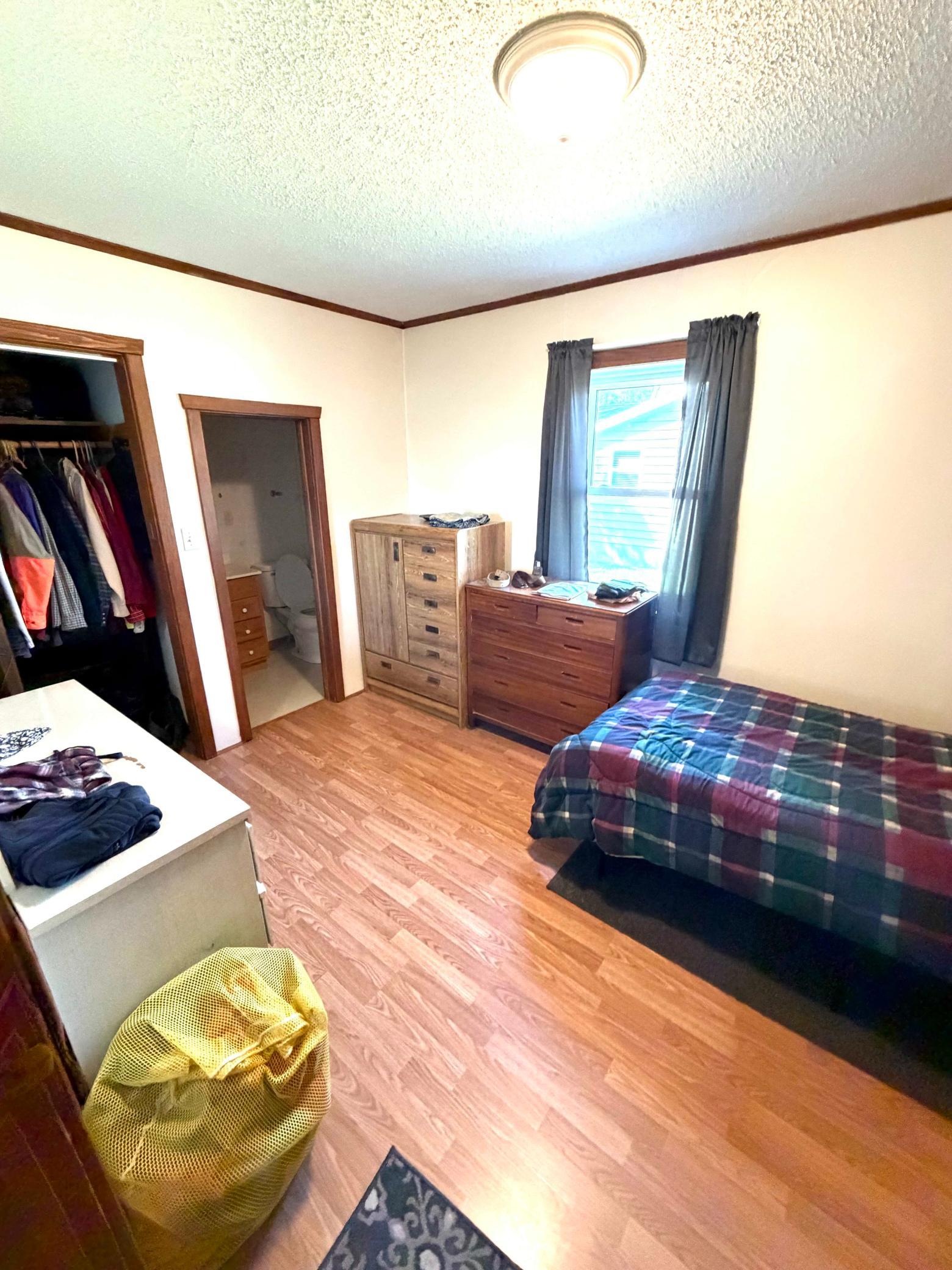 1889 single family home for sale at 318 2nd Street SE in Hallock, MN — 3 bed, 2 bath (photo 16 of 25)