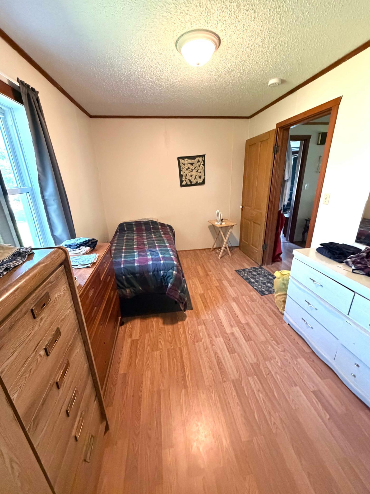 1889 single family home for sale at 318 2nd Street SE in Hallock, MN — 3 bed, 2 bath (photo 18 of 25)