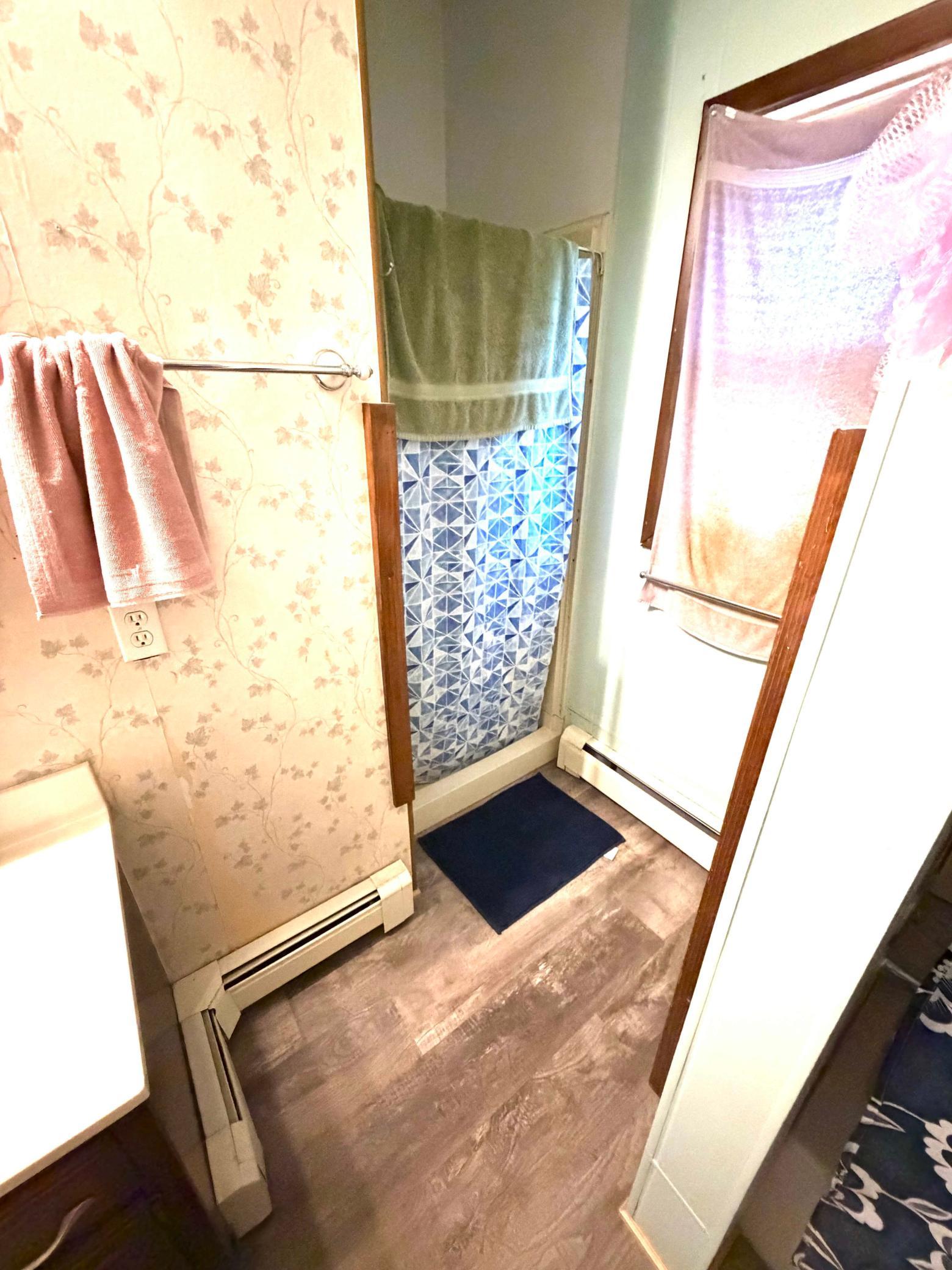 1889 single family home for sale at 318 2nd Street SE in Hallock, MN — 3 bed, 2 bath (photo 21 of 25)