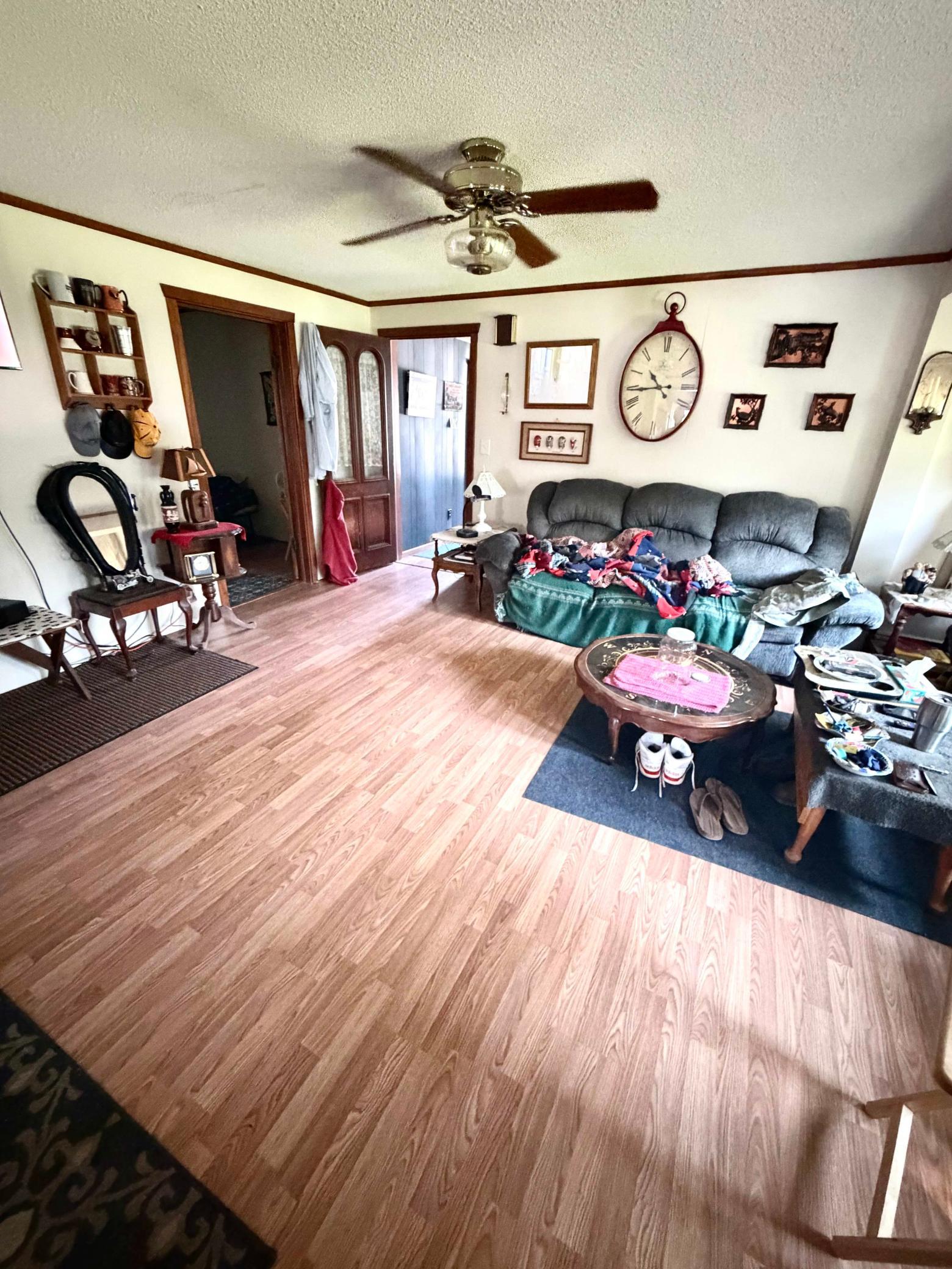 1889 single family home for sale at 318 2nd Street SE in Hallock, MN — 3 bed, 2 bath (photo 10 of 25)