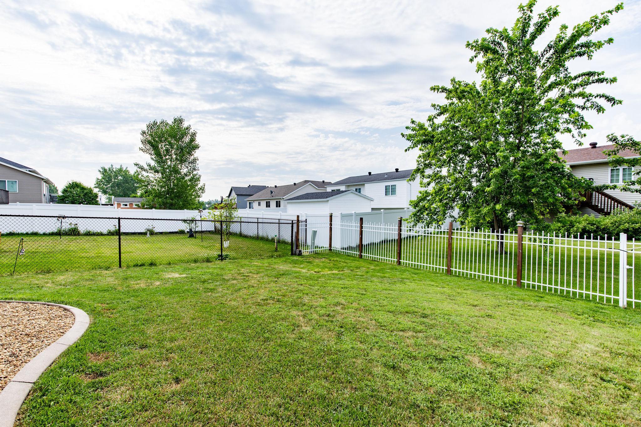955 42nd Avenue W, West Fargo ND 58078 - Photo 43 of 48