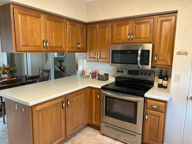 1942 single family home for sale at 312 Kendall Avenue N in Thief River Falls, MN — 4 bed, 2 bath (photo 13 of 48)
