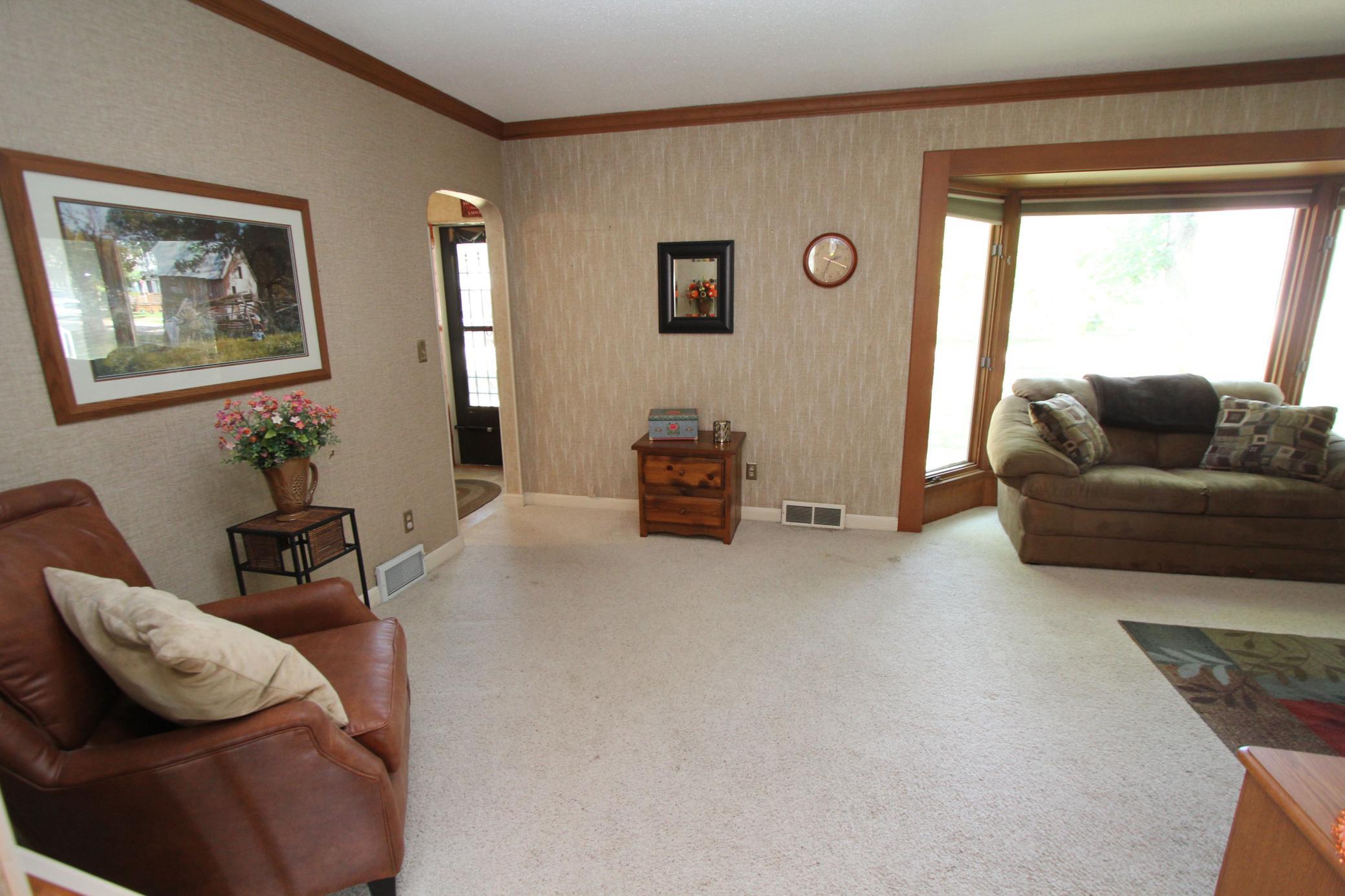 1942 single family home for sale at 312 Kendall Avenue N in Thief River Falls, MN — 4 bed, 2 bath (photo 17 of 48)