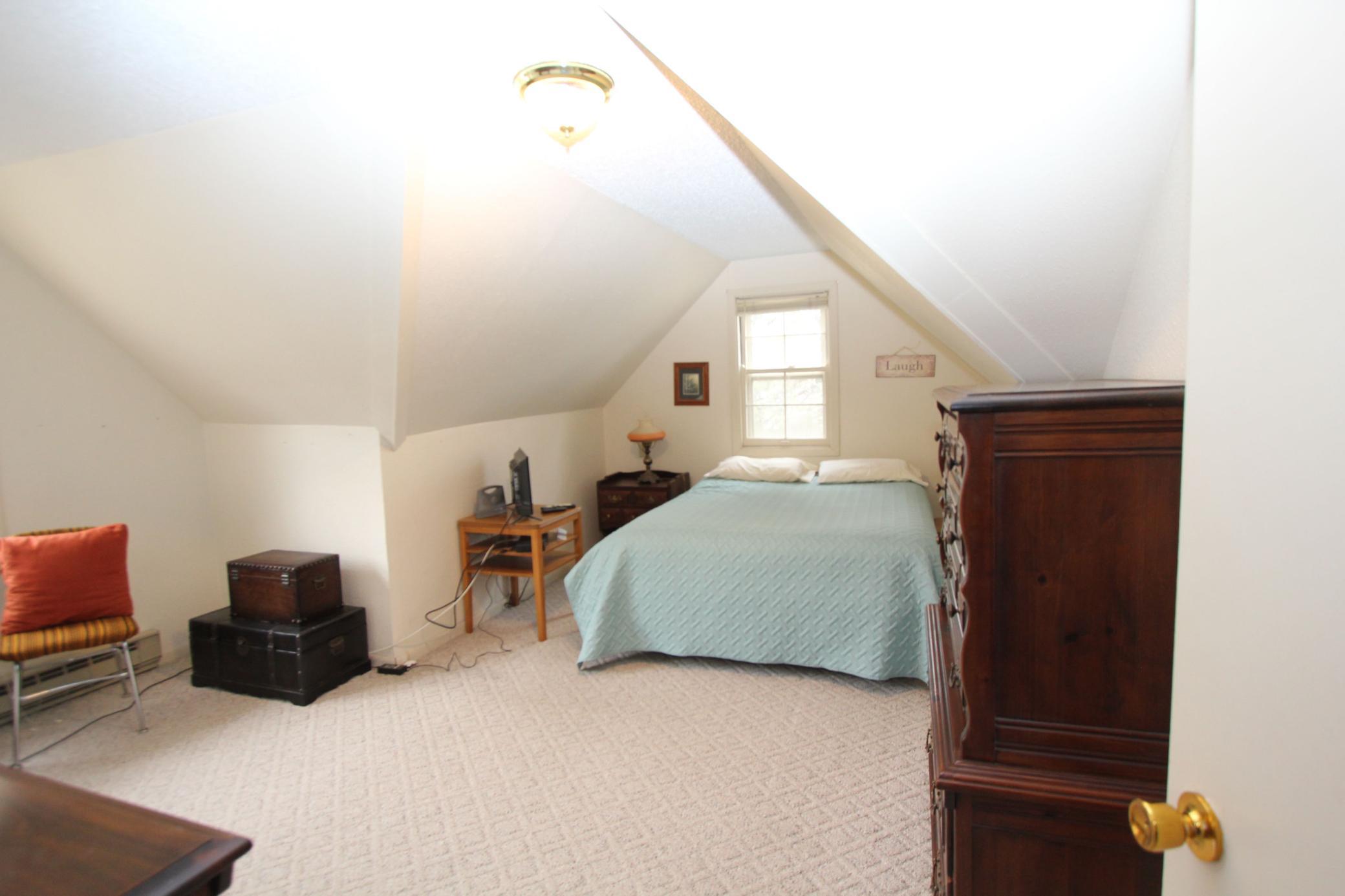 1942 single family home for sale at 312 Kendall Avenue N in Thief River Falls, MN — 4 bed, 2 bath (photo 23 of 48)