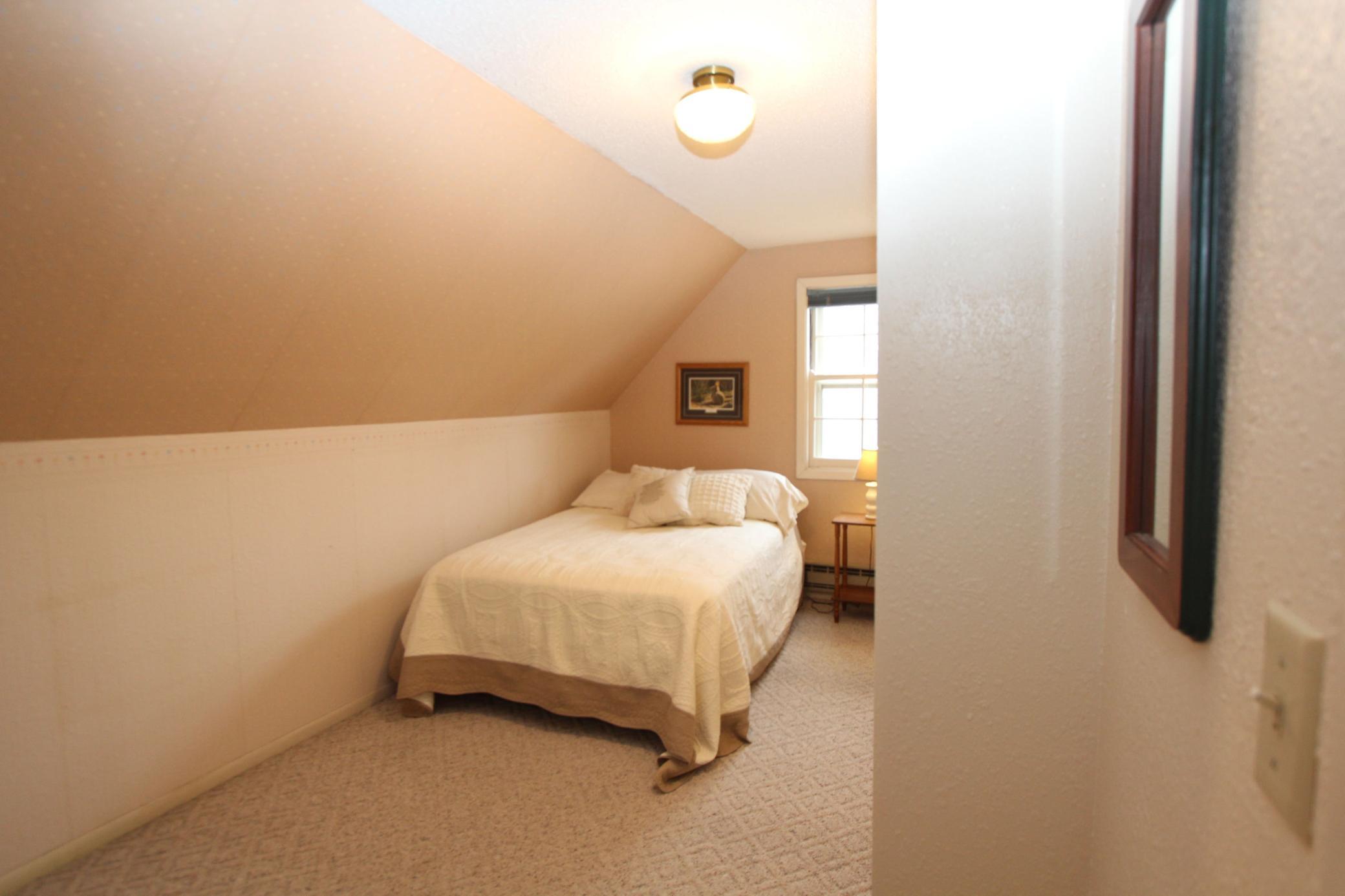 1942 single family home for sale at 312 Kendall Avenue N in Thief River Falls, MN — 4 bed, 2 bath (photo 28 of 48)