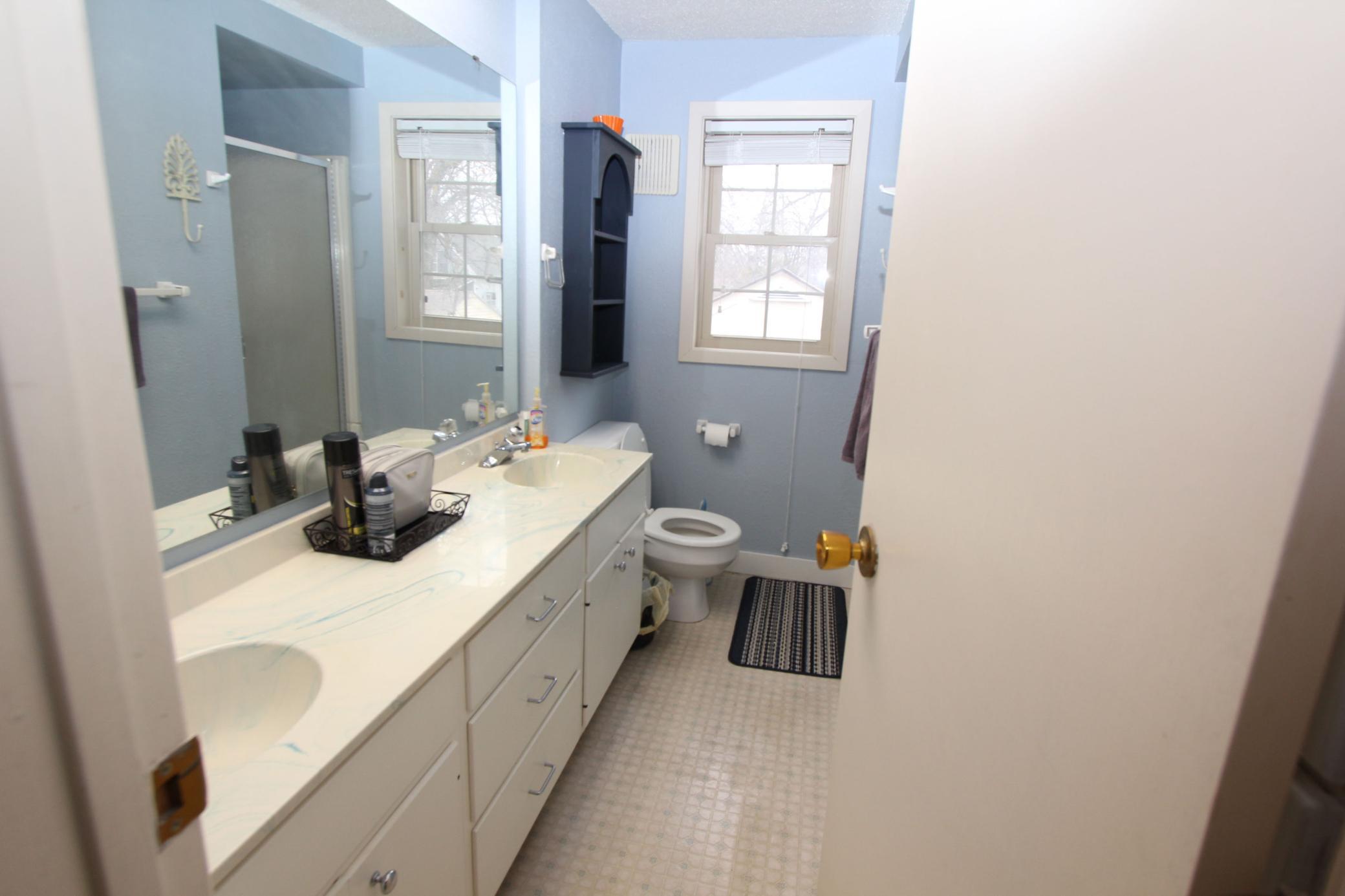 1942 single family home for sale at 312 Kendall Avenue N in Thief River Falls, MN — 4 bed, 2 bath (photo 30 of 48)