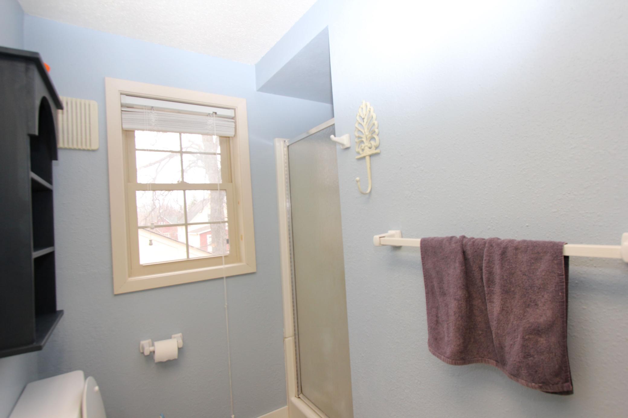 1942 single family home for sale at 312 Kendall Avenue N in Thief River Falls, MN — 4 bed, 2 bath (photo 31 of 48)