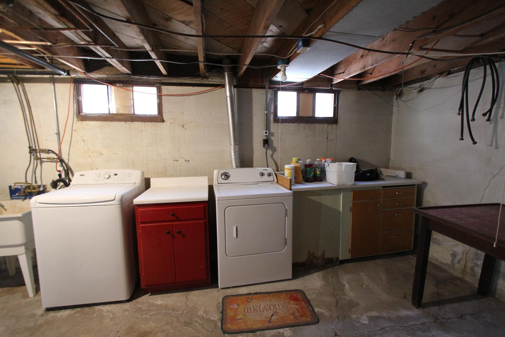 1942 single family home for sale at 312 Kendall Avenue N in Thief River Falls, MN — 4 bed, 2 bath (photo 32 of 48)