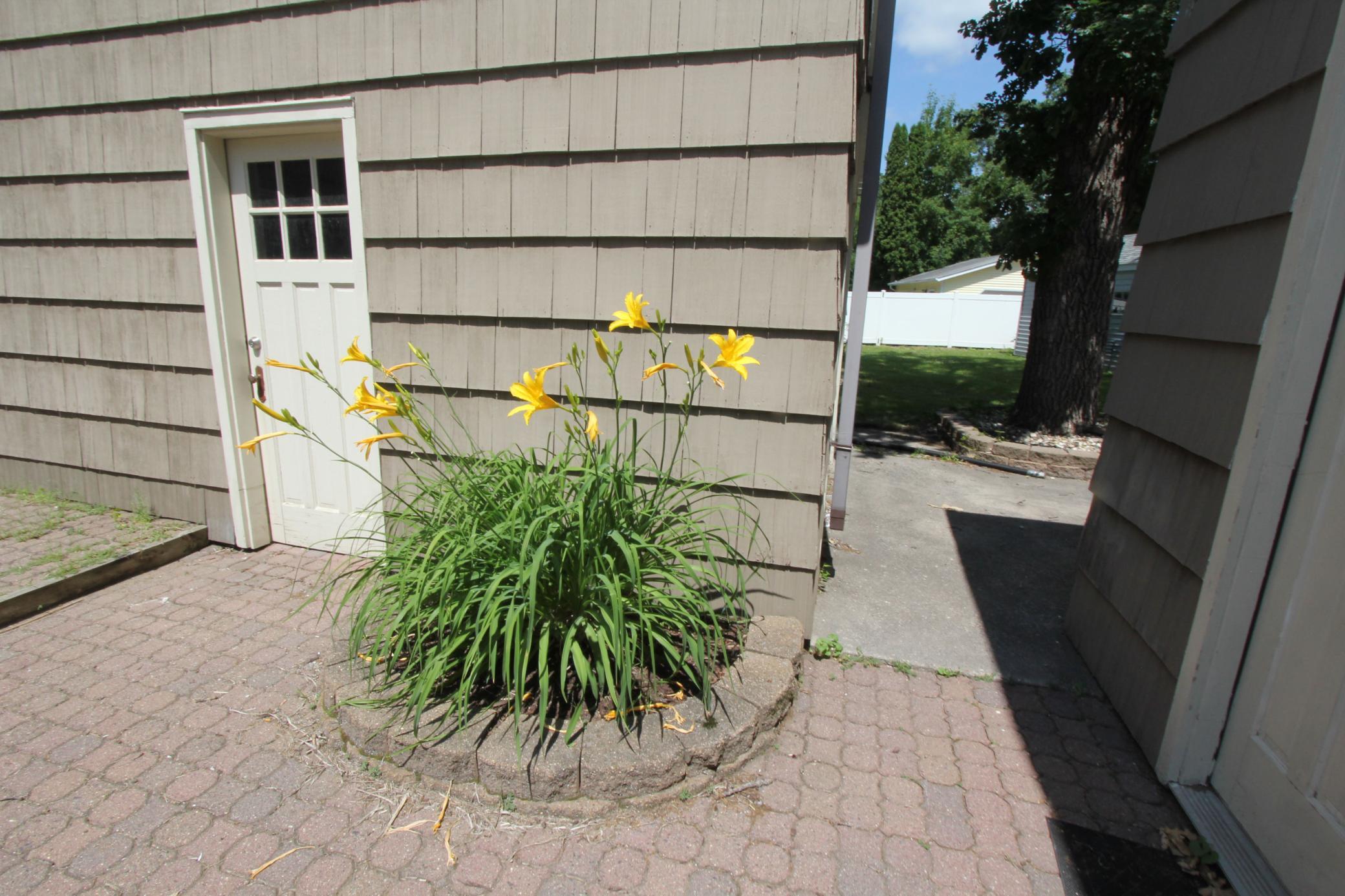 1942 single family home for sale at 312 Kendall Avenue N in Thief River Falls, MN — 4 bed, 2 bath (photo 36 of 48)