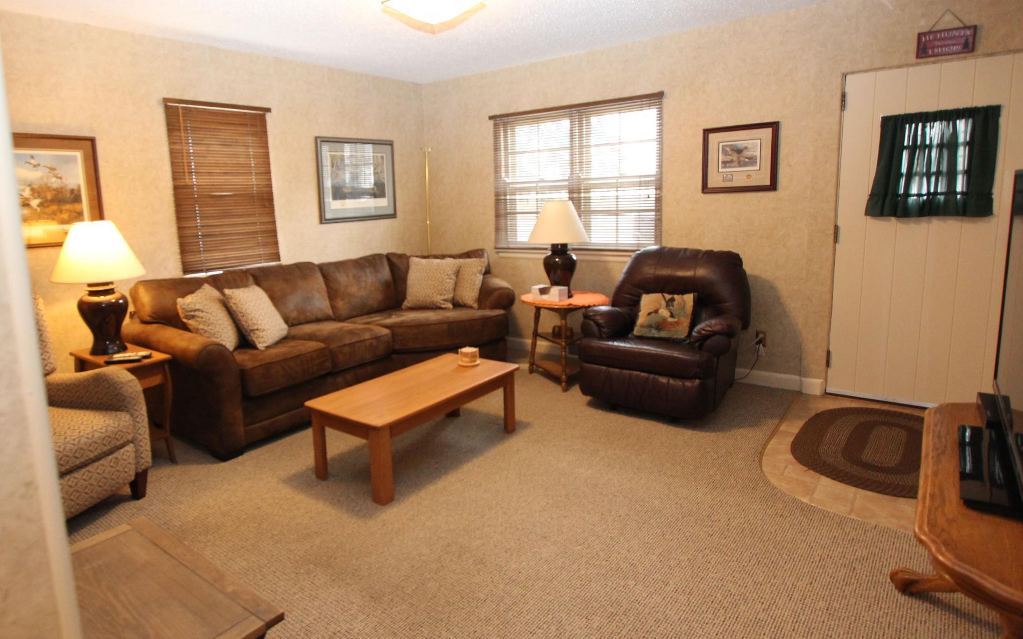 1942 single family home for sale at 312 Kendall Avenue N in Thief River Falls, MN — 4 bed, 2 bath (photo 5 of 48)
